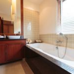 Master bathroom at Baan Fah Sai, a 4 bedroom private villa located in Samui Beach Village, Koh Samui, Suratthani, Thailand